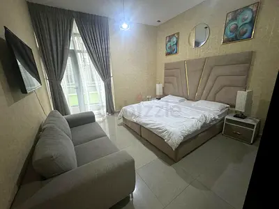 NO COMMISSION, Dubai Marina Luxury master bedroom with balcony , tram and metro walking distance