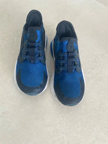 Sport shoes size UK 10