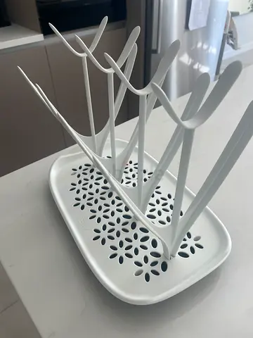 Baby bottle drying rack