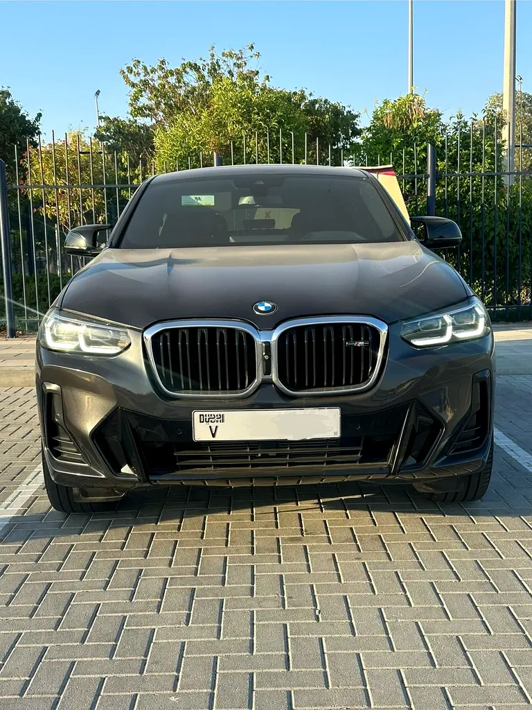 BMW X4 2022 — photo 1 of 9