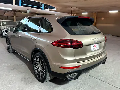 صورة 4 لـ 2015 Porsche CAYENNE