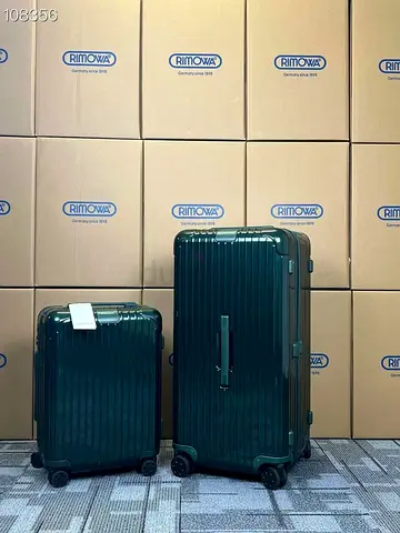RIMOWA essential trunk plus suitcase