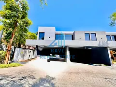 3 BEDROOM TOWNHOUSE IN GATED COMMUNITY
