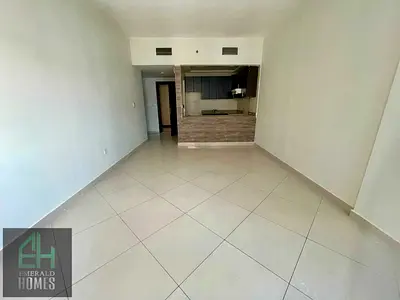 Chiller free | Prime location | Ready to Move