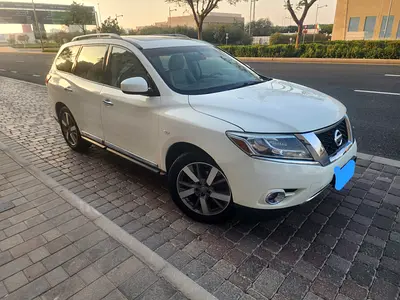 4X4 Nissan Pathfinder SV 2014 GCC Specs single owner used perfect condition