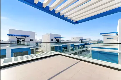Middle Unit | Near to lagoons | Brand new