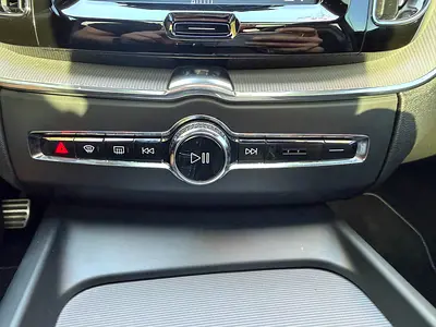 صورة 15 لـ 2018 Volvo XC60
