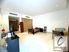 Modern Studio | Terrace | VOT