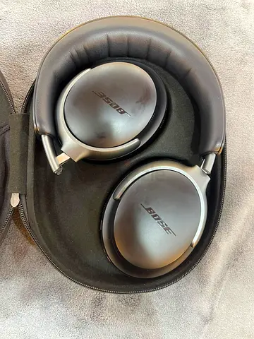 Bose quite confused ultra 1 in good condition