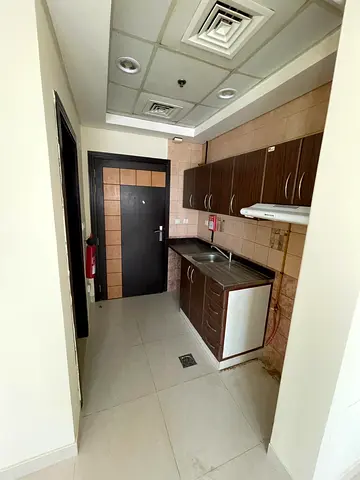 studio with balcony/parking for rent