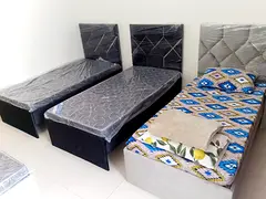 Executive bachelor Bed space available within 150 meters from Burjuman Metro statin Exit 2