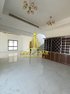 LUXURIOUS . 4 BEDROOMS . BIG HALL . GARDEN