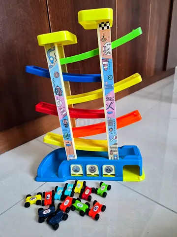 Kids Rainbow Car Ramp Racer Set with 8 Mini Cars