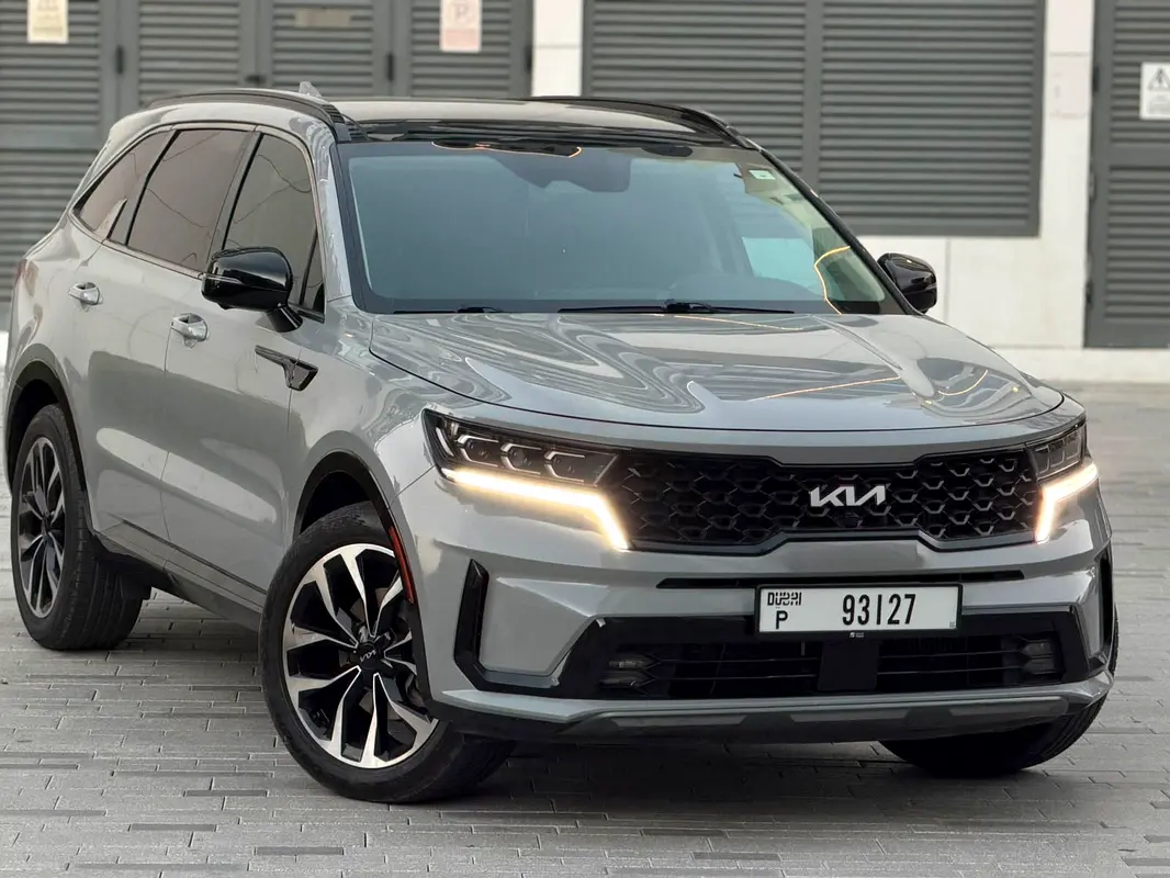 Kia Sorento 2022 — photo 1 of 13