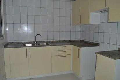 Spacious 1 BHK Apt Available In Sheikh Zayed Road ( DIFC Area )