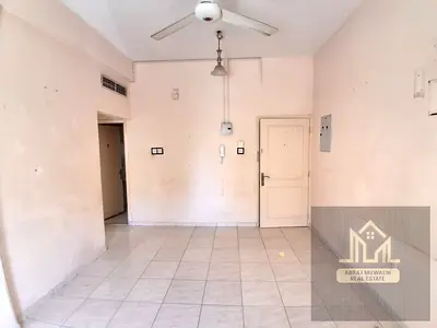 WOW \\ LOOK LIKE A SPACIOUS GORGEOUS APARTMENT \\ AT THE PRIME LOCATION \\ FAMILY BUILDING \\ NEAT AND CLEAN // JUST IN 29K