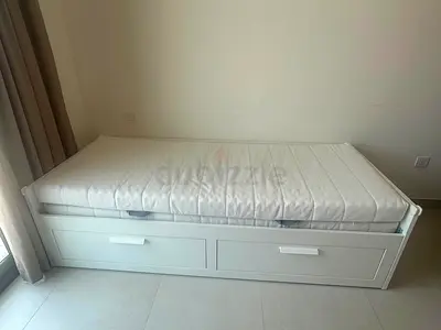 IKEA Extendable bed with drawers and 2 mattresses