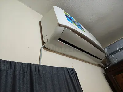 Wall-mounted Split Air Conditioner (Good Working Condition)