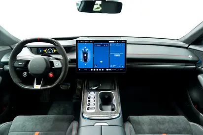 صورة 17 لـ 2025 Xiaomi SU7