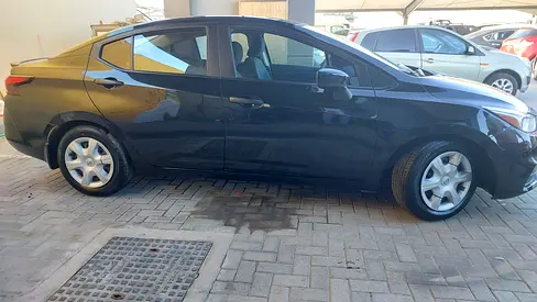2020 Nissan VERSA 照片 3