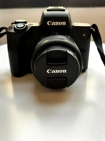 Canon EOS M50