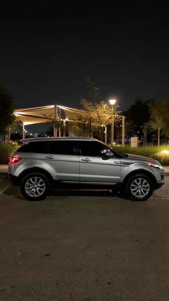 Land Rover Range Rover Evoque 2016 — photo 1 of 8