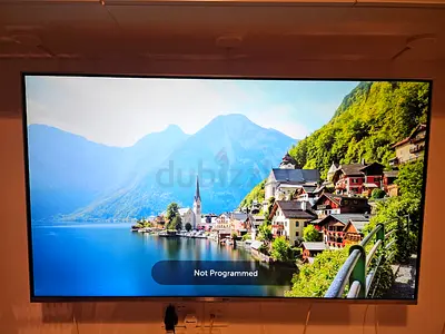 LG 55-inch Super UHD 4K Smart LED TV (UH850V Series) NO REMOTE + Full Motion Wall Mount