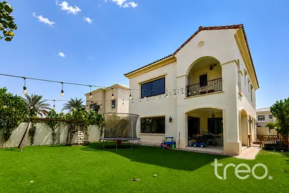 Huge Plot | Near Pool | Vacant soon