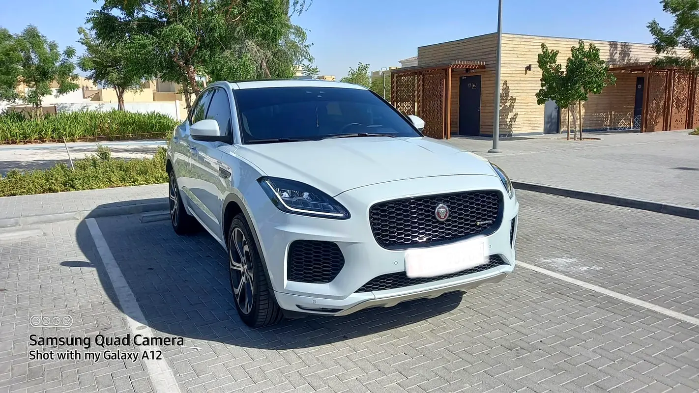 Jaguar E-Pace 2018 — photo 1 of 11