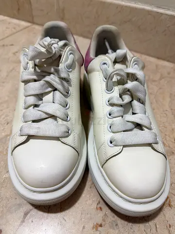 Alexander Mcqueen leather shoes 37
