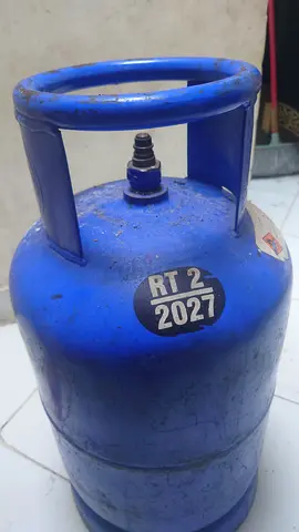 Blue LPG Gas Cylinder - 2027 , Used Condition