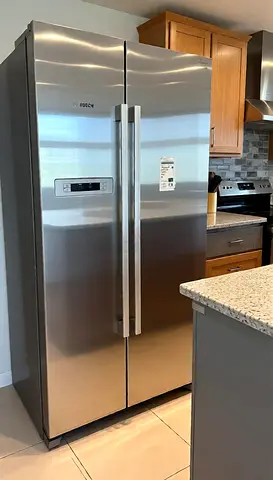 Bosch digital Stainless Steel Side-by-Side Refrigerator - Good Condition, free delivery