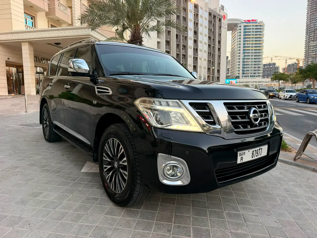Nissan Patrol 2015 — photo 1 of 14