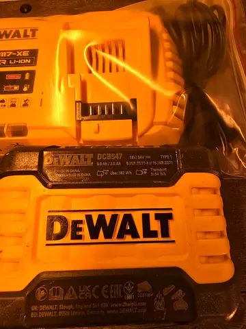 DeWalt XR FlexVolt 9.0Ah 18V/54V Battery+Charger