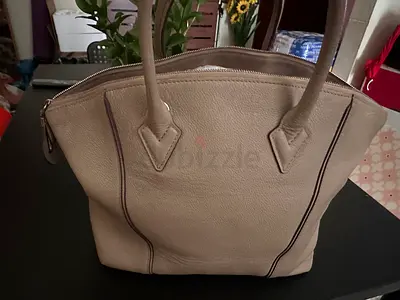 Louis Vuitton Suede W Tote PM in Beige Veau Cachemire