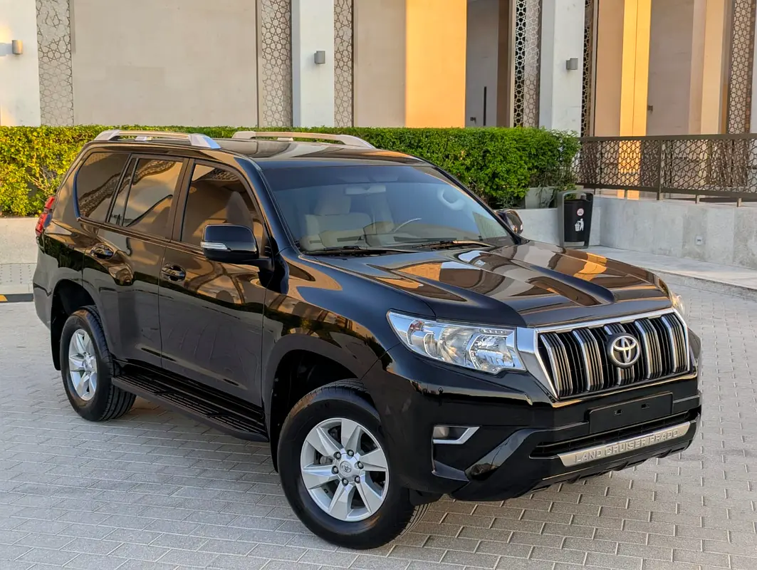 Toyota Prado 2022 — photo 1 of 18