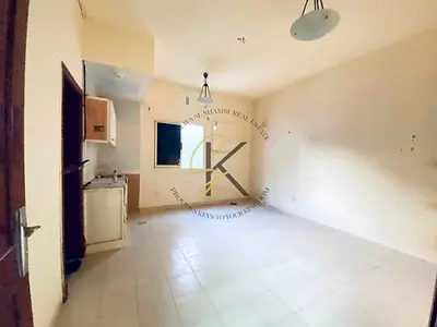 Day of Deal Neat and building studio for available in muwaliah for contact Babar