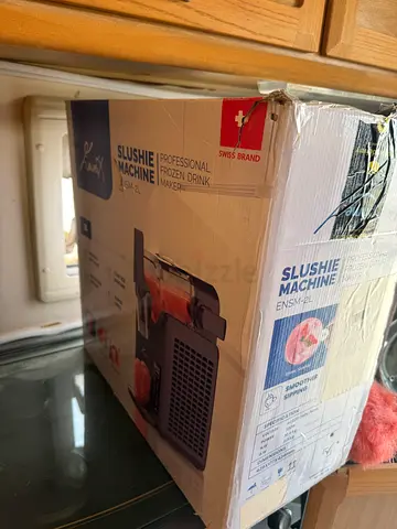 Slush and soft ice cream machine