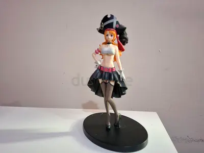One peice figure nami ( no box included )