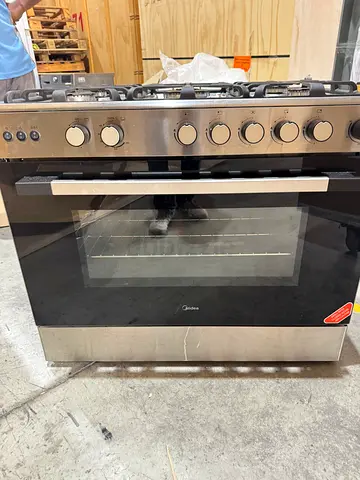 Stainless Steel 5-Burner Gas Cooker with Oven - Very Good Working Condition like new