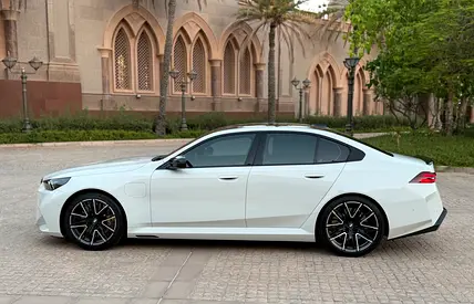 2025 BMW M5 — миниатюра 4