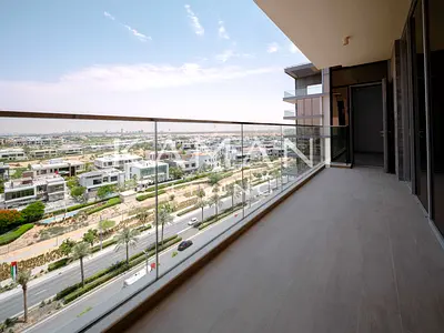 Available Now | Middle Floor | Multiple Options