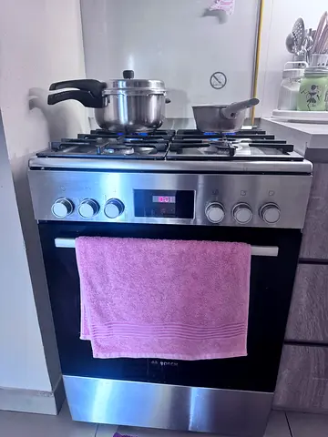 Stainless Steel Freestanding Gas Cooker with Oven - Good Condition