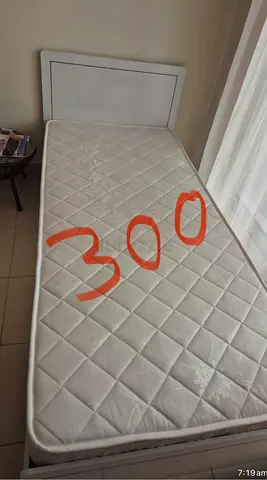 Single bed with mattress - good condition, ready to use (includes headboard)