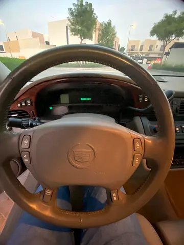 2002 Cadillac DTS/DE VILLE photo 6