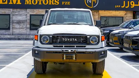 Toyota Land Cruiser 70 Series Hardtoop 5 doors deisel 2.8 76 LX 2026 GCC Specs