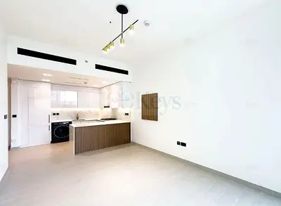 UPSCALE LIVING | FITTED APPLIANCES | SPLENDID VIEWS