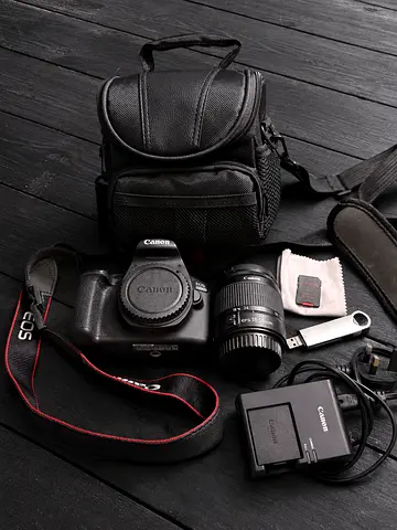 Canon EOS 2000D