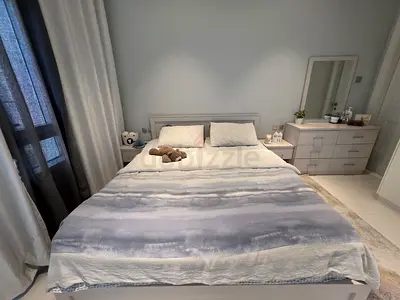 Modern Queen Bedroom Set