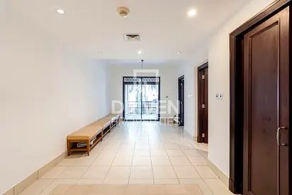 Available 6 Cheques | Boulevard View | Great Deal